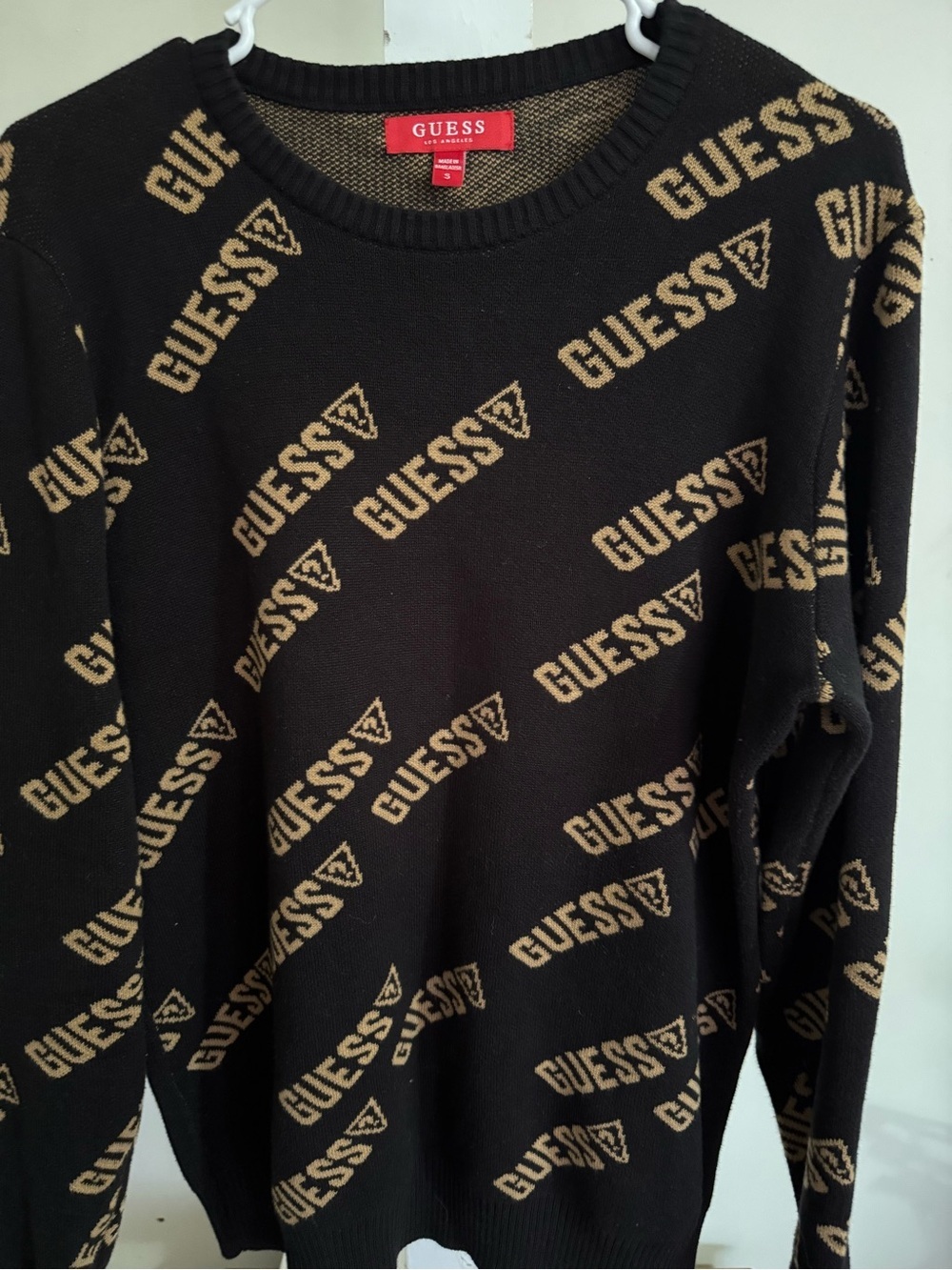 GUESS Logo Sweater - Picture 4 of 9